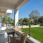 Ξενοδοχείο με διαμερίσματα Melies 3*