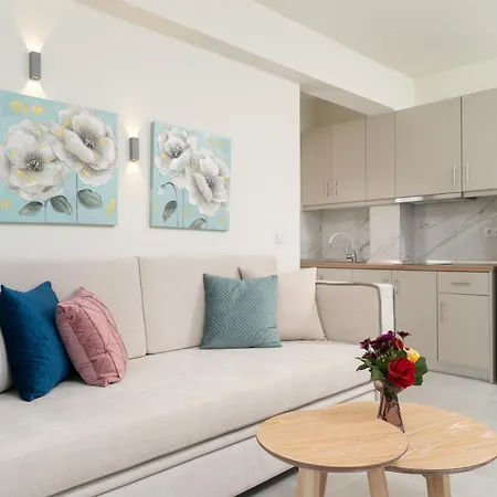 Aparthotel Mellies 3*